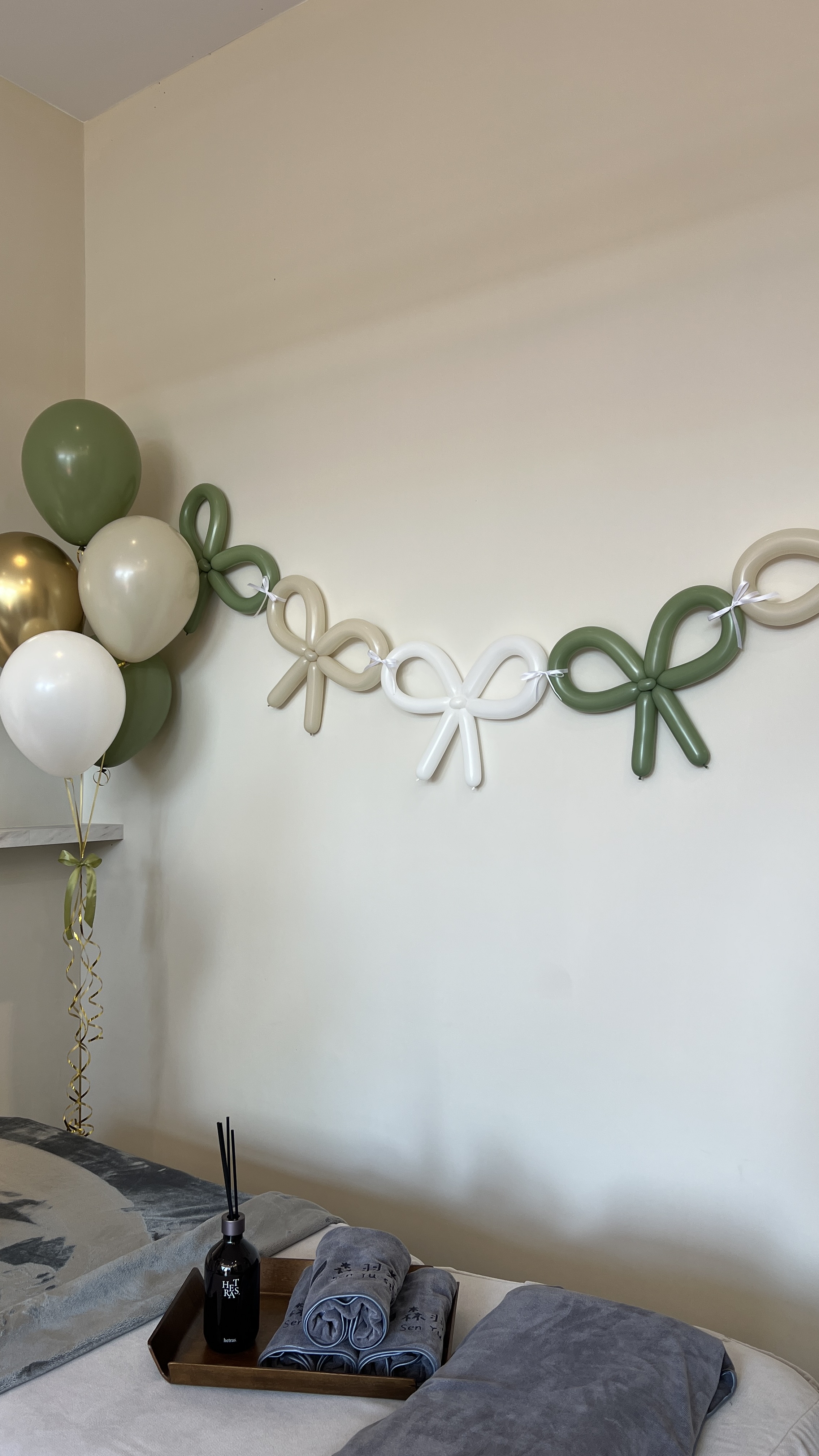 韓式店面開幕佈置,開幕氣球佈置,品牌活動日佈置,美業質感開幕氣球,台中開幕佈置,牆面裝飾,空飄氣球